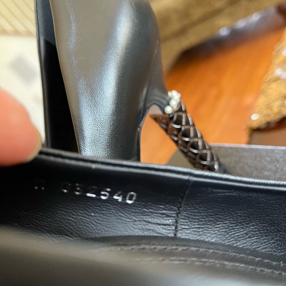 Chanel Shoes Pumps Heels CC Logo Pearls  New  100% Authentic - Picture 14 of 15